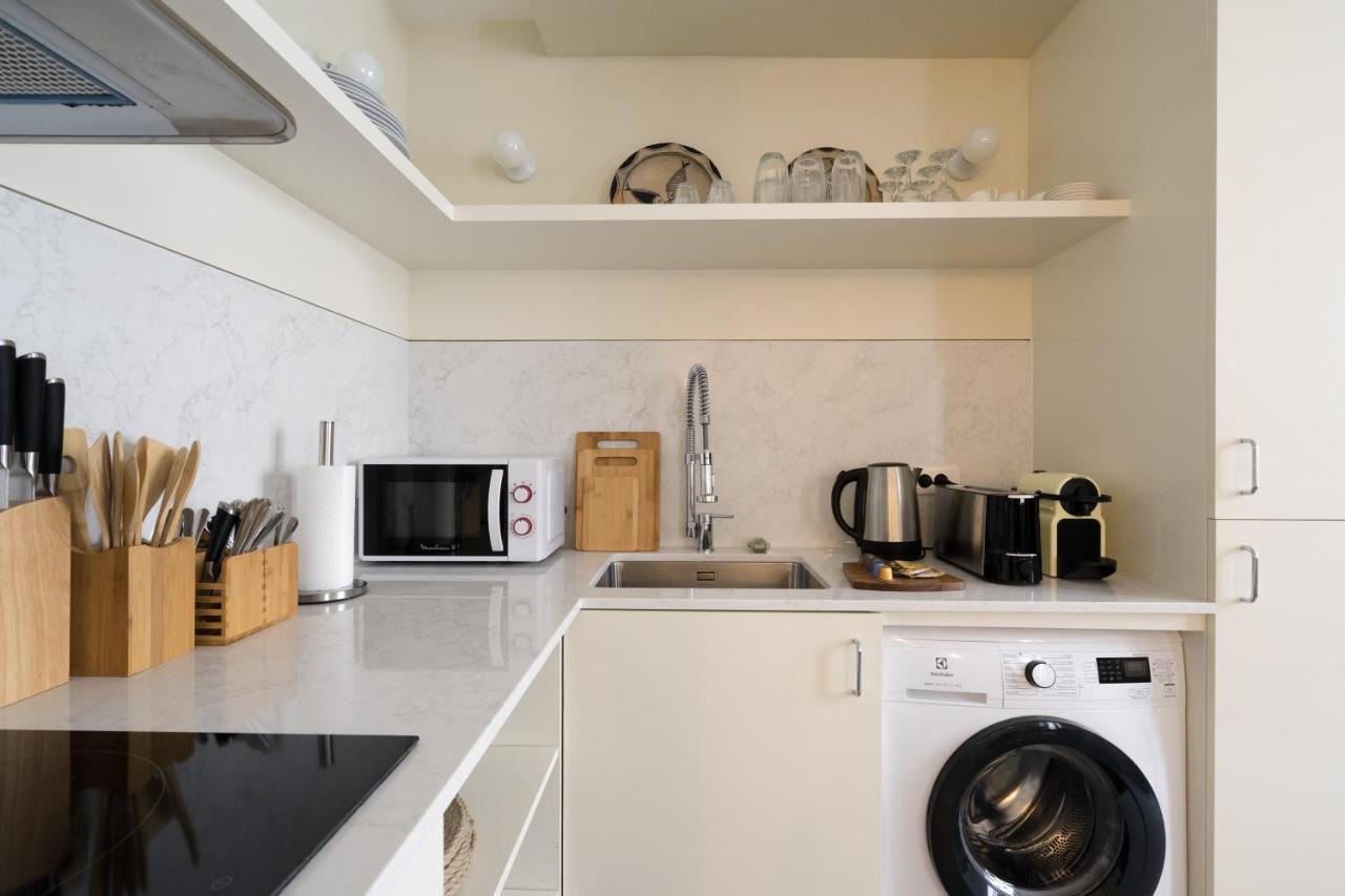 Elegant And Modern Parisian Charm Apartment Екстериор снимка